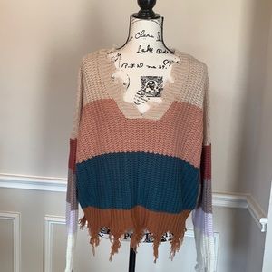 NWT 🍁 Miracle Fringed V Neck Sweater M/L 🍁